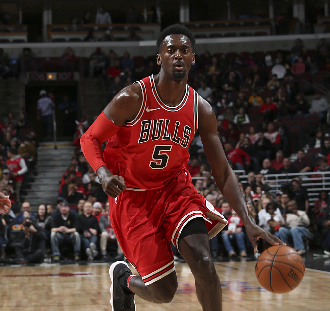 爱游戏-从窗口期芝加哥公牛调整名单以备NBA季后赛到今夜广东宏远备战国王杯，纽卡斯尔围绕亚冠队长鼓劲