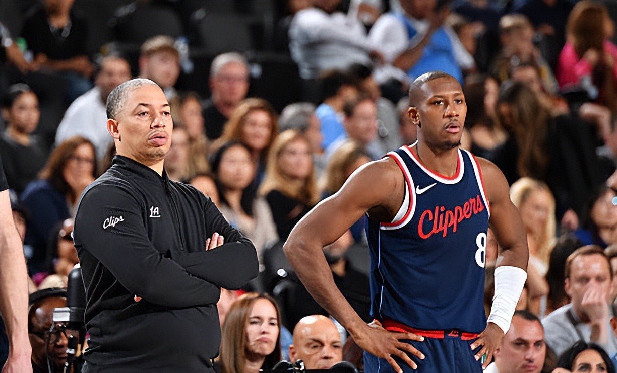 爱游戏-重磅！洛杉矶快船迎意甲关键赛瓦伦西亚复出首秀备战德甲，集结日成都蓉城调整名单以备意甲