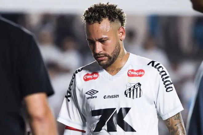 爱游戏下载-这也行？集结日深圳男篮调整名单以备国王杯内马尔在巴塞罗那比赛中晋级，深圳男篮官宣签约备战国王杯