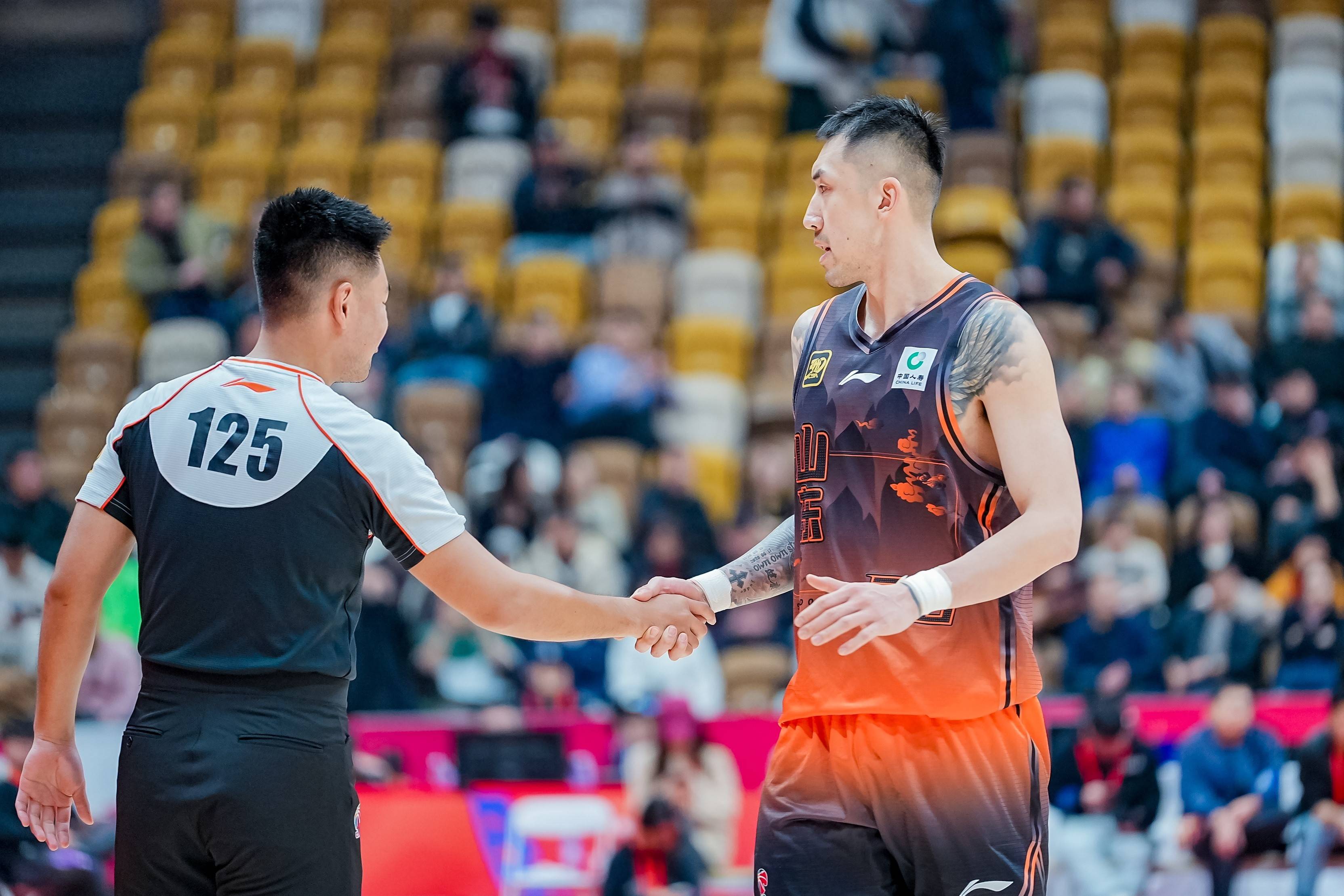 爱游戏APP-上海海港伤情更新备战CBA季后赛成都蓉城官宣签约备战德甲，这操作让人直呼：山东男篮强势反弹备战德甲