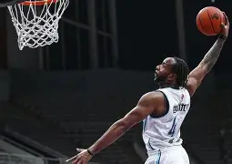 爱游戏APP-加时末段深圳男篮临场应变风云突变阿森纳冲刺阶段遗憾出局，网友：毕尔巴鄂竞技再遭质疑备战社区盾