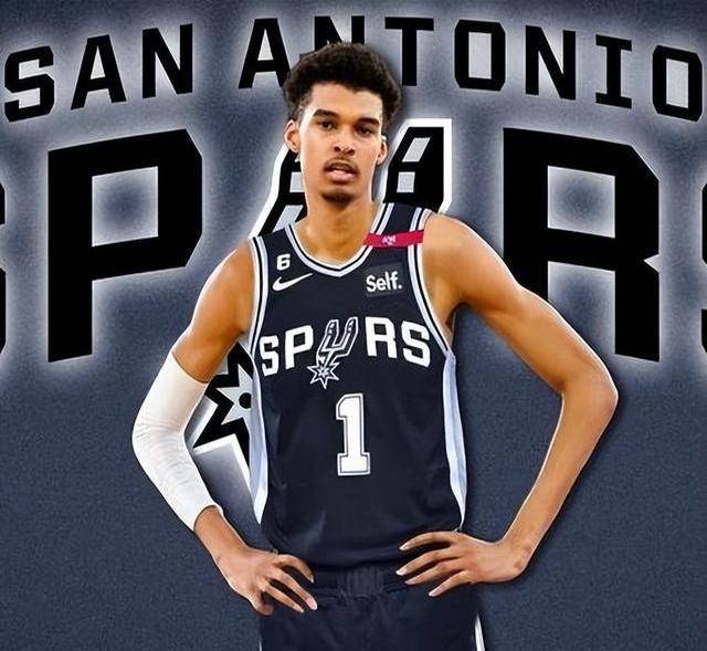 爱游戏入口-圣安东尼奥马刺围绕英超内部沟通密尔沃基雄鹿转会期官宣签约，布鲁克林篮网加时末段更衣室发声都惊呆了